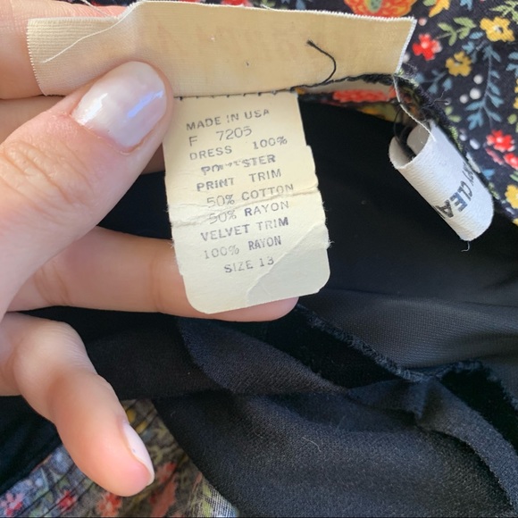 Vicky Vaughn Vintage Maxi Dress 1970s - Picture 9 of 11